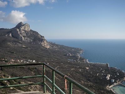 Вид со смотровой площадки на Ласпинский перевал в Крыму. Фото: Михаил Мордасов для РБК